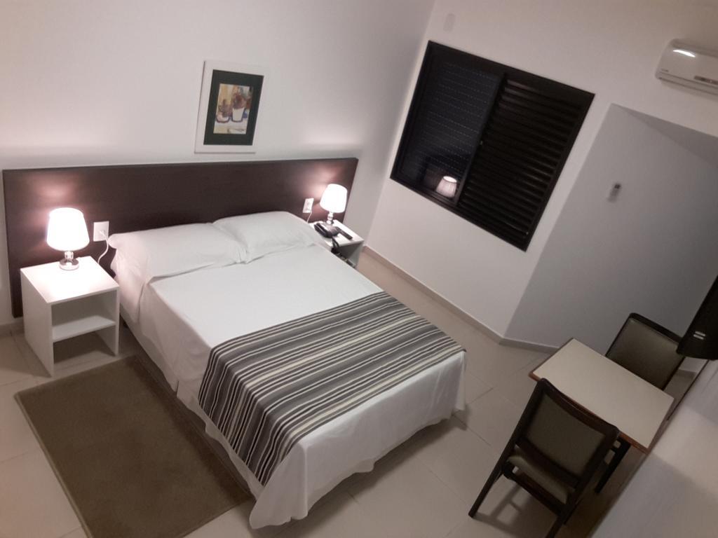 Hz Hotel Патус-ди-Минас Экстерьер фото